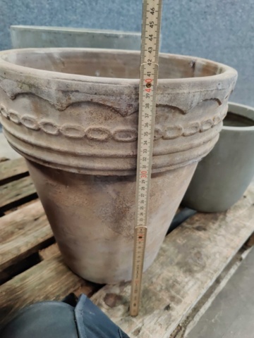 1557443-15 5 pcs Pots