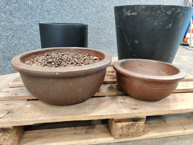 1557444-7 4 pcs Pots