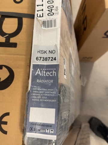 1458445-2 Altech K11 panelradiator för vattenburen värme.