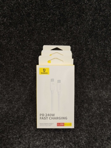 1558238-4 Adaptrar, kablar m.m.