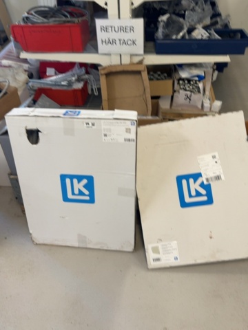 Fördelarskåp med lucka - LK GV 550