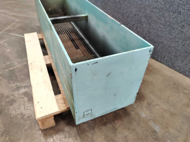 1557446-4 Utomhuskruka 1670*400*430mm