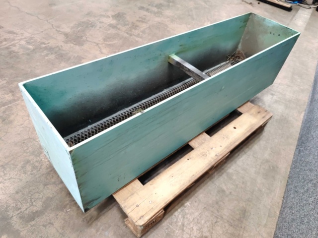 1557446-5 Utomhuskruka 1670*400*430mm