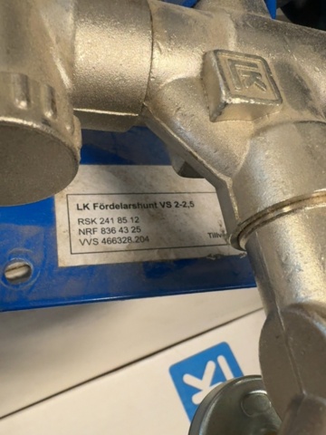 1458450-5 Fördelarshunt med skåp - LK