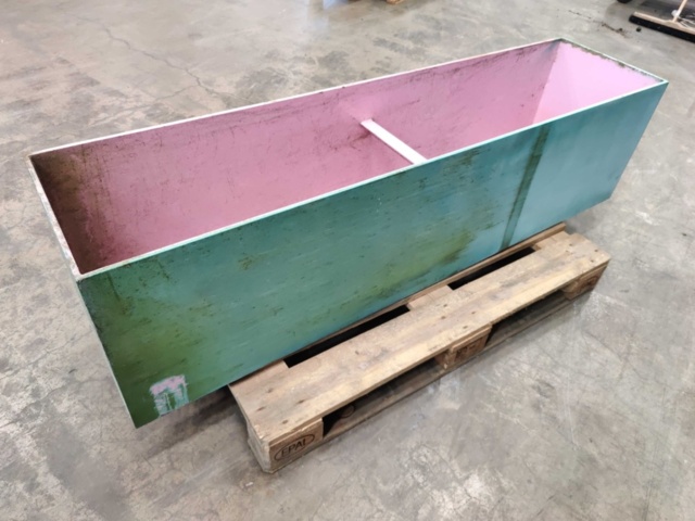 1557448-6 Utomhuskruka 1670*400*430mm