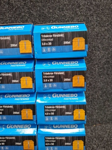 1557786-9 30 st Förpackningar Träskruv Försänkt, Gunnebo