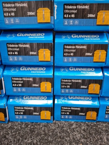 1557787-8 30 st Förpackningar Träskruv Försänkt, Gunnebo