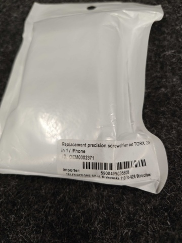 1558243-18 Skruvmejselset, bagagevågar m.m.