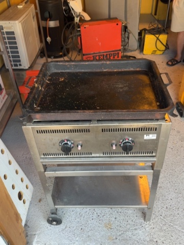 1458461-4 Grillvagn med häll och galler gasol