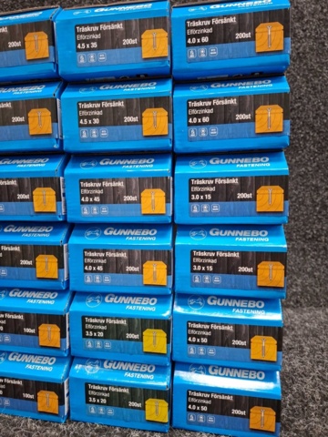 1557788-4 30 st Förpackningar Träskruv Försänkt, Gunnebo