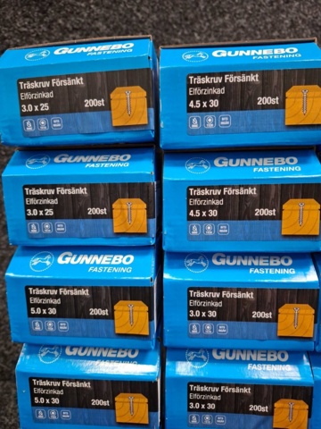 1557788-5 30 st Förpackningar Träskruv Försänkt, Gunnebo