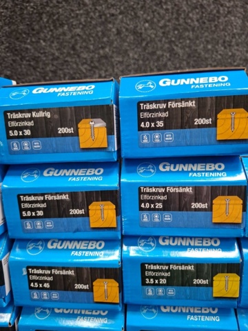 1557791-7 29 st Förpackningar Träskruv Försänkt, Gunnebo