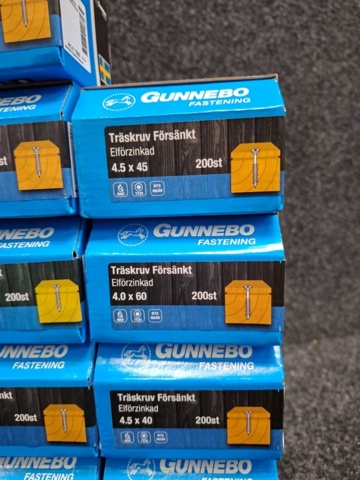 1557791-9 29 st Förpackningar Träskruv Försänkt, Gunnebo