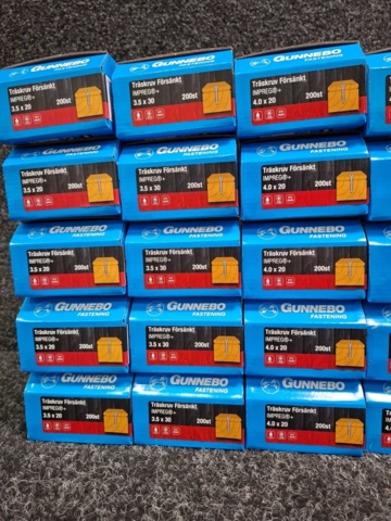 1557792-4 30 st Förpackningar Träskruv Försänkt, Gunnebo