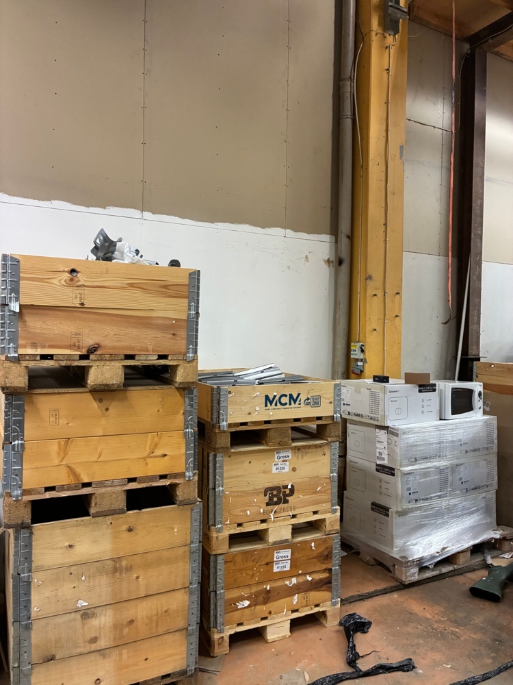 1558484-2 Large warehouse with products for solar energy, energy storage - Kramfors