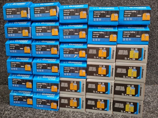 1557798-3 30 st Förpackningar Träskruv Kullrig, Gunnebo