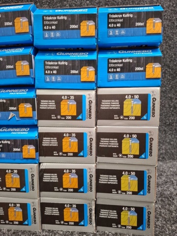 1557798-5 30 st Förpackningar Träskruv Kullrig, Gunnebo