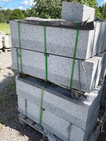 12 st Granitkantsten GV2 Rak 300x120mm