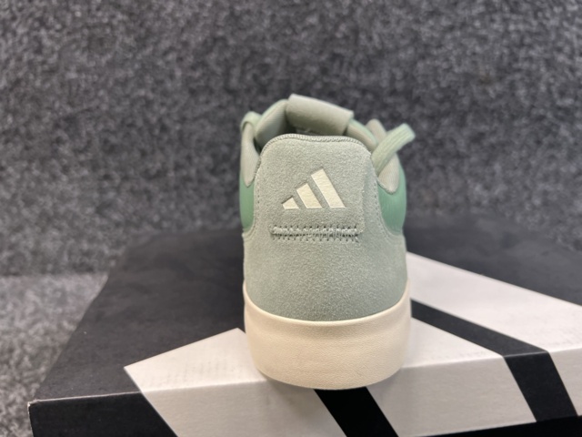 1559110-4 Golfskor Adidas M Retrocross 25, Strl 42
