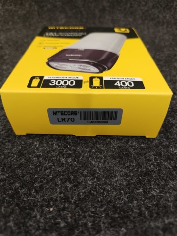 Mångsidig Ficklampa Nitecore LR70 & Nitecore Carbon Battery 6K