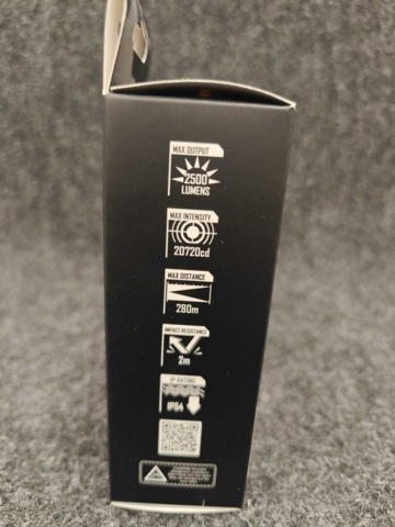 Ficklampa Nitecore EDC23