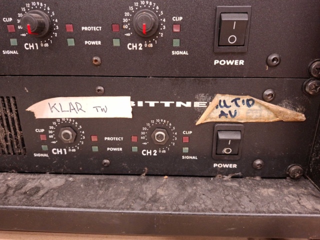 1559086-5 Rackskåp med högtalarstyrenhet Yamaha D2040 digital & slutsteg Bittner