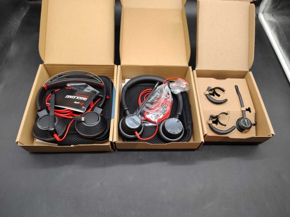 1559120-1 Headset, 3 pcs - Poly Blackwire 5220, Blackwire 3325, HW530