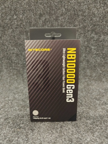 Power Bank NB10000 Gen3 & Ficklampa Nitecore MT2A Pro