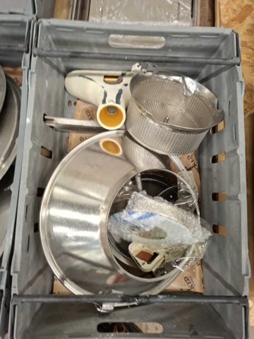 1559091-17 Parti med restaurang- och serveringsutrustning i rostfritt stål m.m.