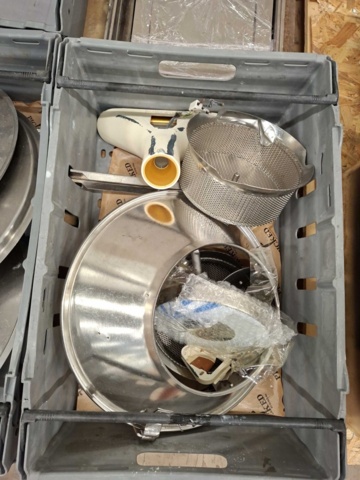 1559091-18 Parti med restaurang- och serveringsutrustning i rostfritt stål m.m.