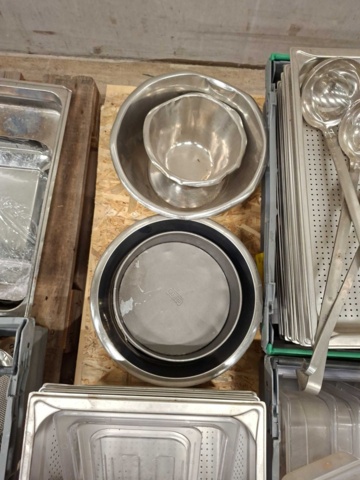 1559091-21 Parti med restaurang- och serveringsutrustning i rostfritt stål m.m.