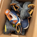 1405982-5 Lot of plastic plugs and used work shoes