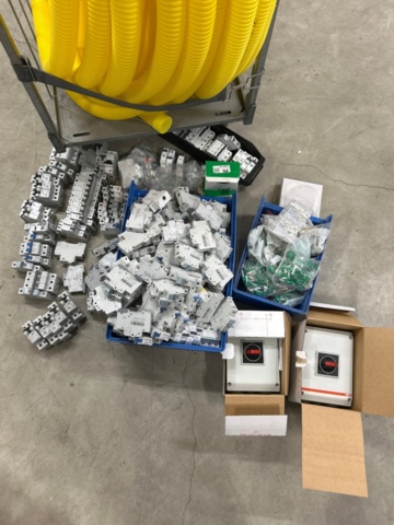 1532115-1 Lot of circuit breakers and electrical materials
