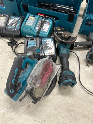 1532117-4 Makita 18V power tools, 5 pcs