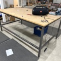 1532141-1 Montörsbord med skruvstäd