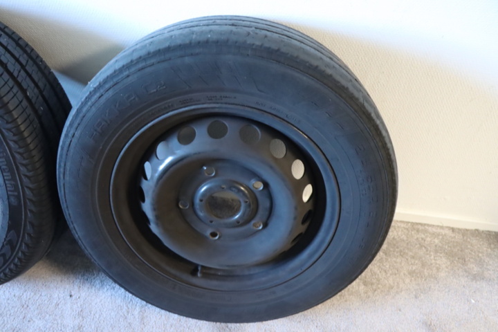 1296098-3 Bildäck 215/65 R16C Ford Transit (-18)