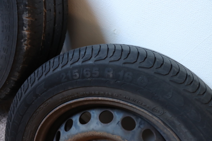 1296098-8 Bildäck 215/65 R16C Ford Transit (-18)