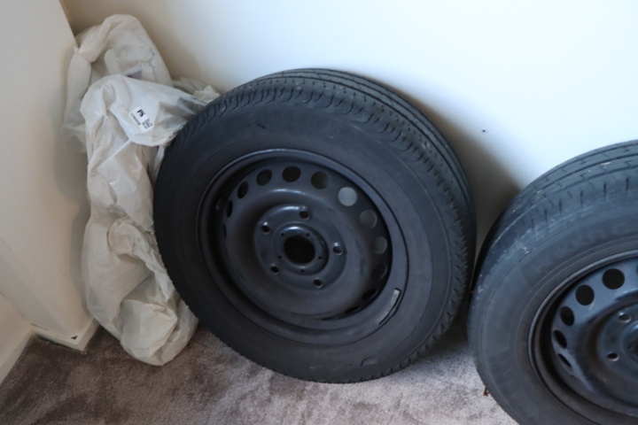 1296098-13 Bildäck 215/65 R16C Ford Transit (-18)