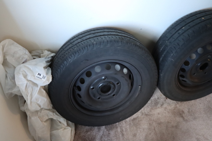 1296098-17 Bildäck 215/65 R16C Ford Transit (-18)
