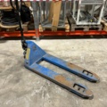 1532160-1 Pallet truck 2000 kg