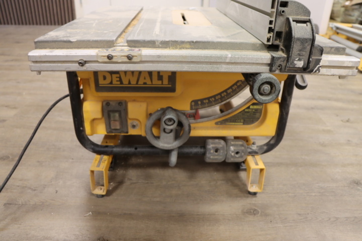 1296102-6 Sågbord Dewalt DW745