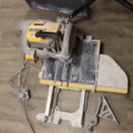 1296103-5 Kakelskärare Dewalt D24000 med ställning/kar