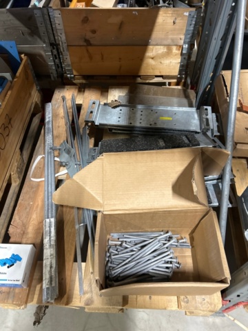 1532172-16 32 pall material från telecomistallatör