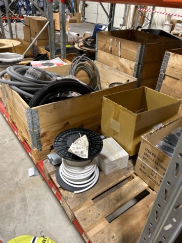 1532172-24 32 pall material från telecomistallatör