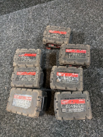 1516524-4 Batterier - Milwaukee