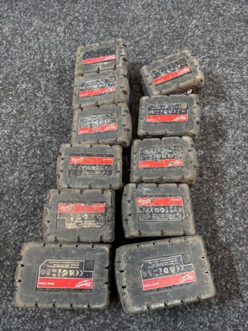 1516525-3 Batterier - Milwaukee