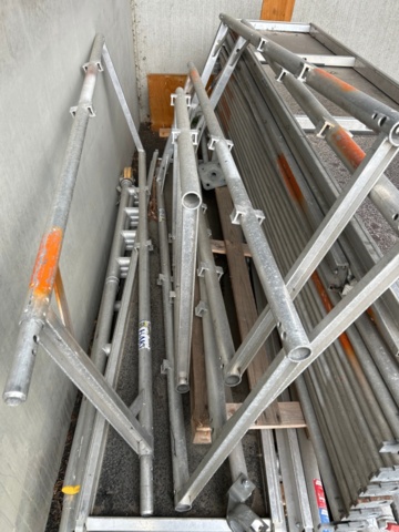 1532181-9 Work platform and scaffolding HAKI etc.