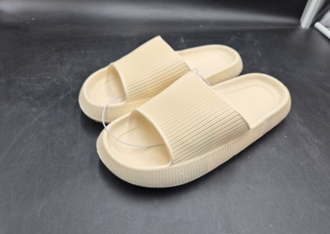 Tofflor, 40 par,  storlek 37/38, beige