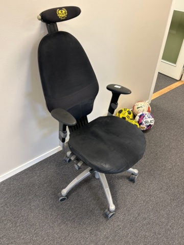 1532224-2 Kontorsstol RH-stolen broderad Mjällby AIF