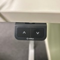 1532219-7 Två elektriska skrivbord Edsbyn med stolar